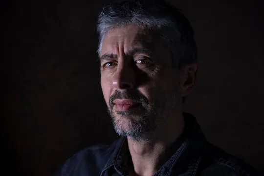 资深数据分析师 张伟